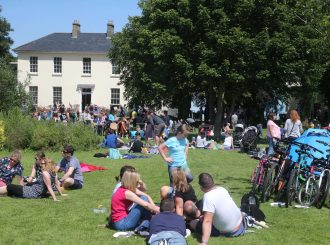 Saturday Lunchtimes Live In The Park 3