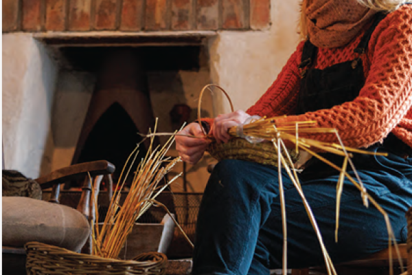 FLOWERFIELD MAY - AUGUST 2025 ARTS GUIDE OUT NOW